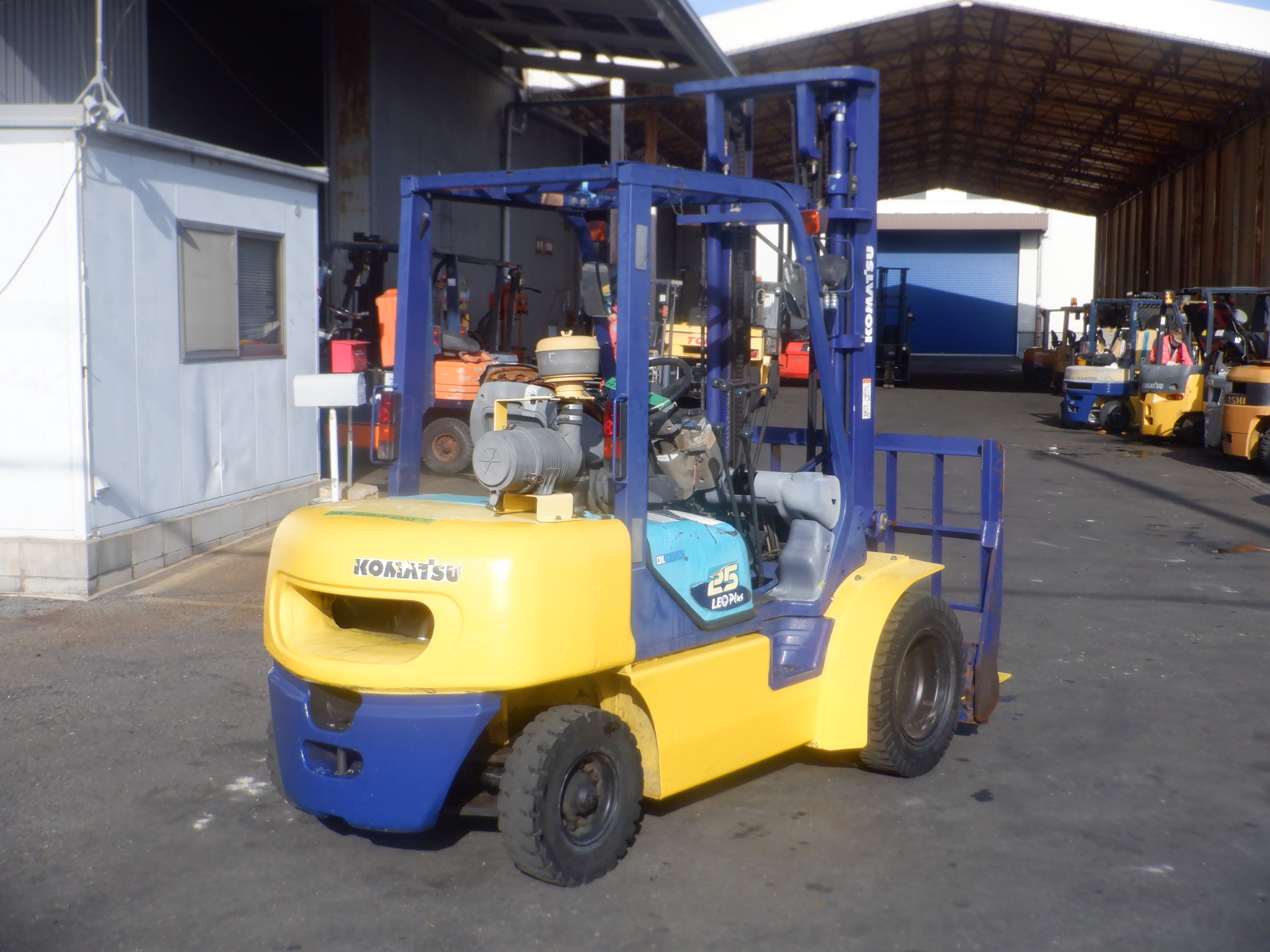 XE NÂNG DẦU KOMATSU FD25W-14 M151A-553265 LH:096.235.1368