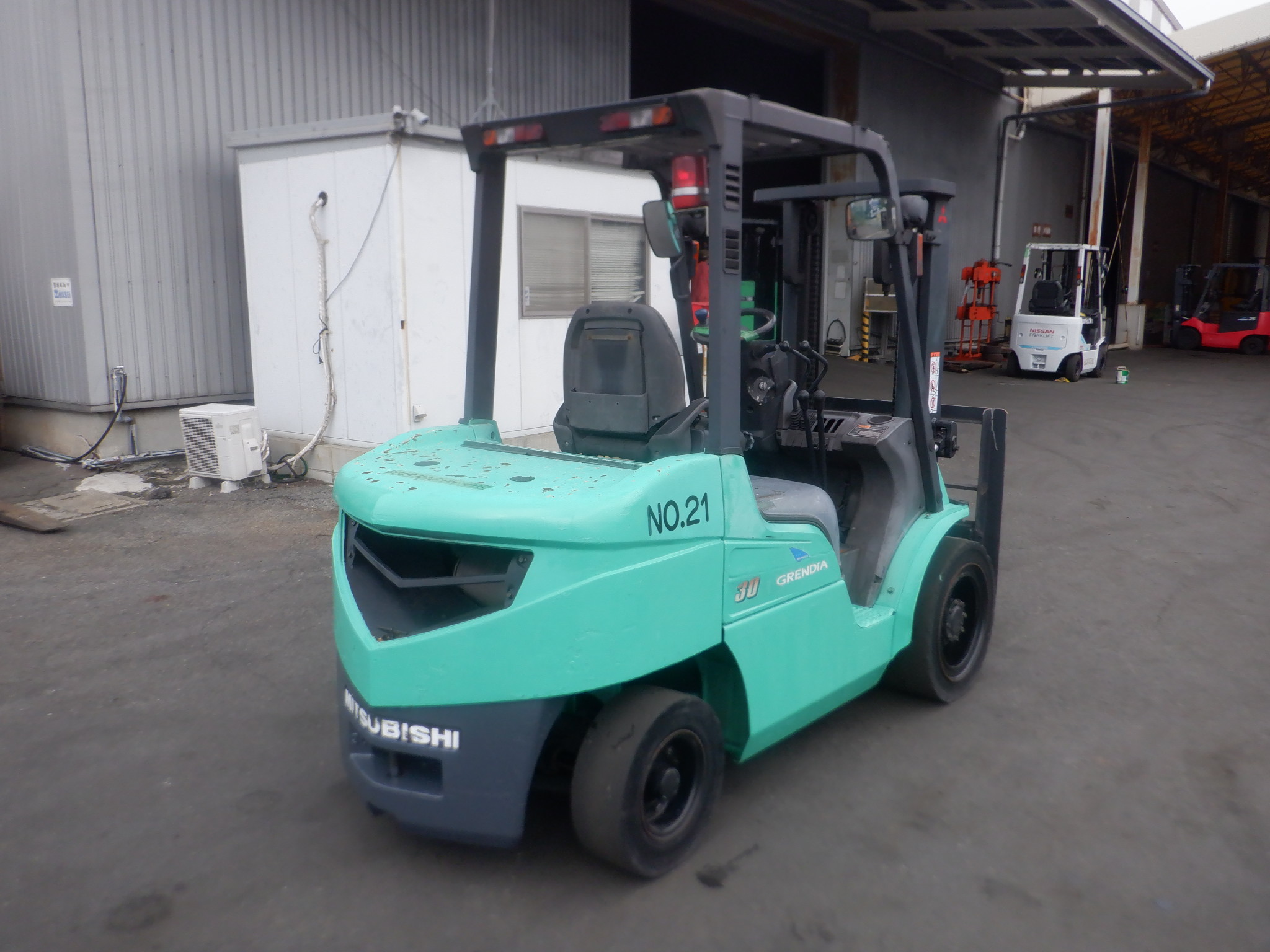 XE NÂNG DẦU MITSUBISHI FD30D F14E-34935