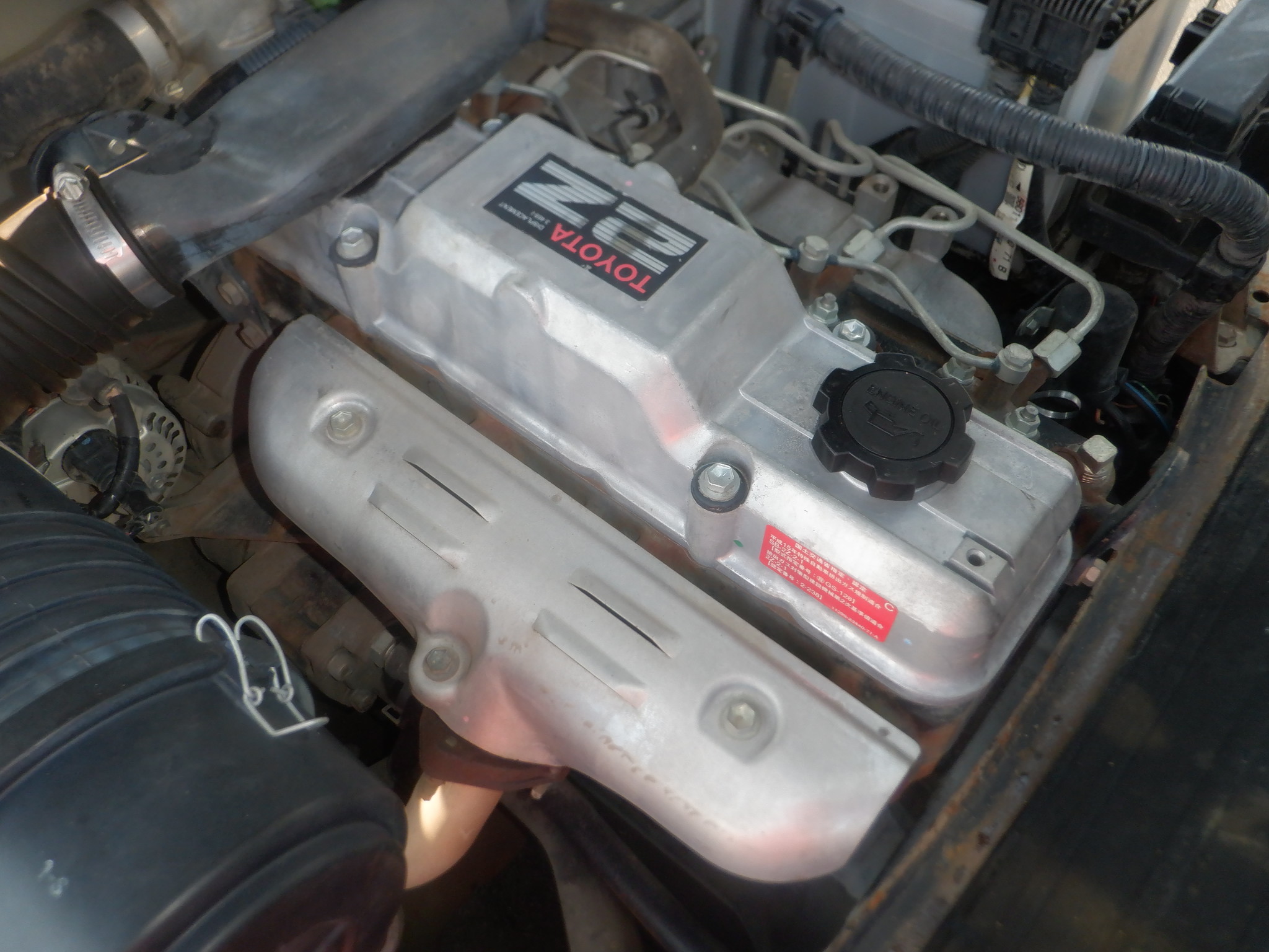 Xe nâng Toyota 8FD25 số tự động nâng cao 4.5 m gật gù, lốp kép