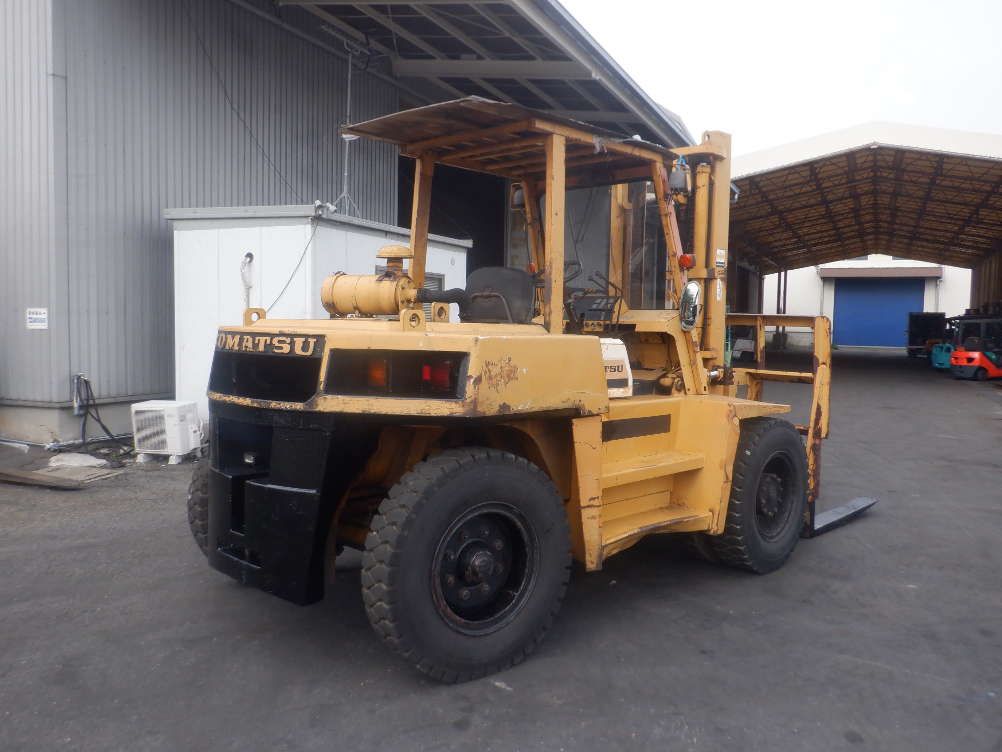 XE NÂNG 7 TẤN KOMATSU FD70H-5 70199