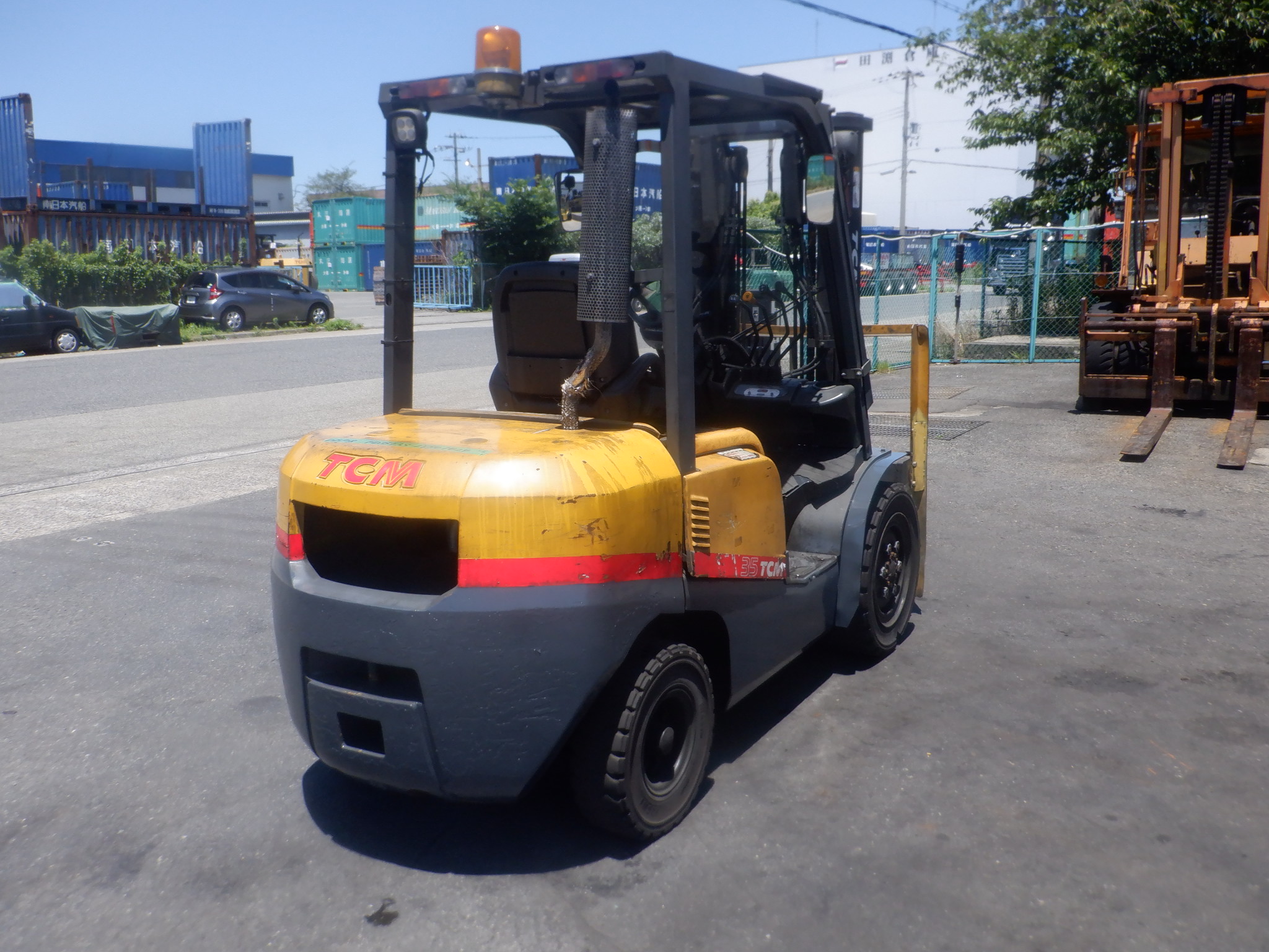 Xe nâng 3,5 tấn TCM FD35T số tự động đời 2012, động cơ QD32