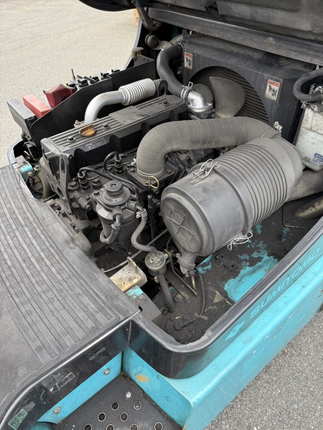 Xe nâng dầu 2,5 tấn SUMITOMO 11-FD25PAXI98D chui container 3 ty 3 lao dịch giá đời 2014