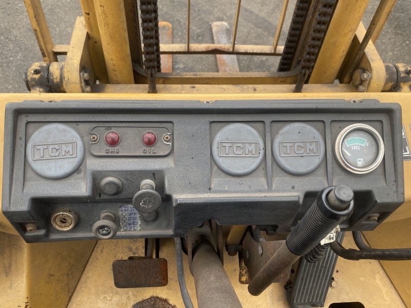 Xe nâng bãi TCM FD25Z2 Liên hệ: 096.235.1368