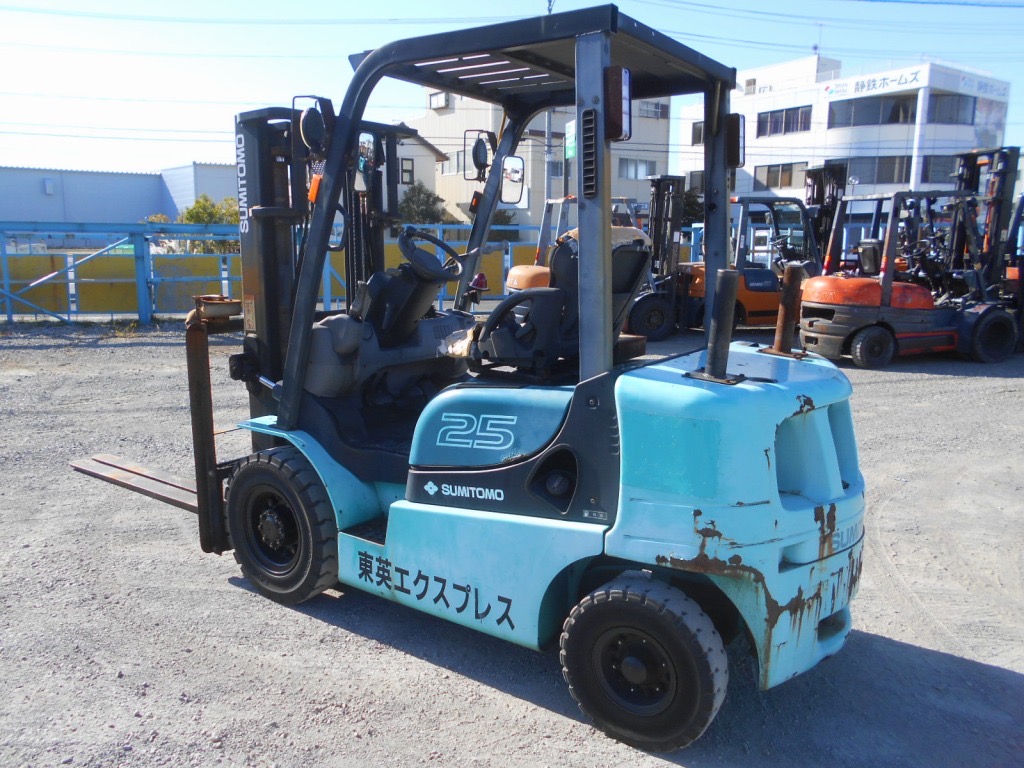 Xe nâng Nhật bãi 2,5 tấn SUMITOMO 11FD25PAXI98D dịch càng đời  2011 cực đẹp