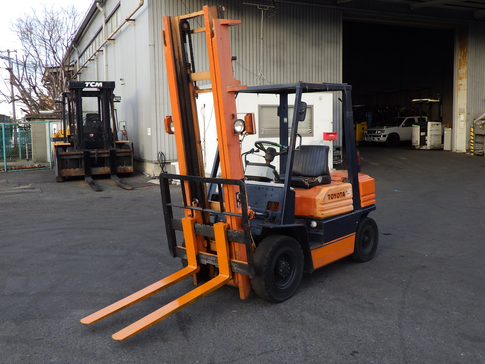 Xe Nâng Nhật Bãi 2,5 Tấn TOYOTA 5FD25 Số Sàn, Siêu Bền Bỉ