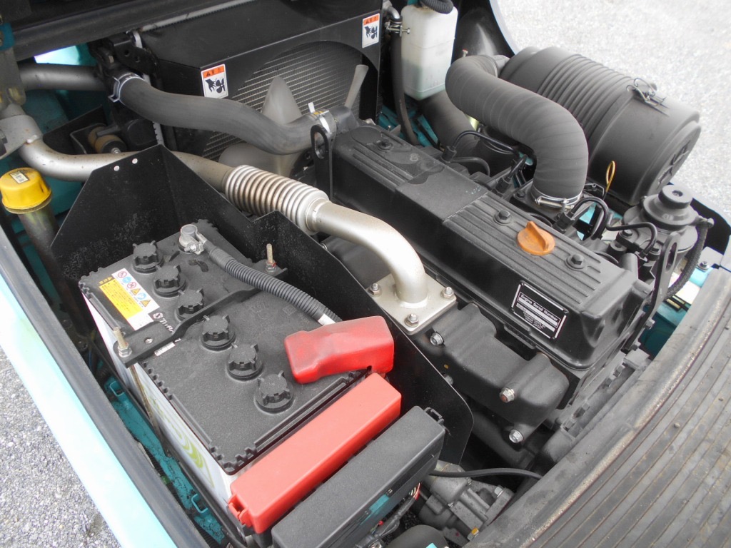 Xe nâng 2 tấn chui cont SUMITOMO 11FD20PAXI92D đời 2015