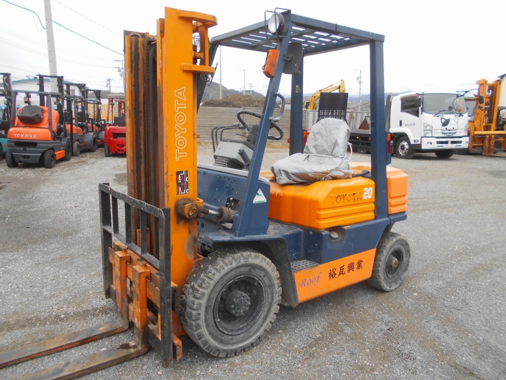 Xe nâng dầu 2 tấn TOYOTA 5FD20 số sàn, dịch giá – Giá rẻ, Nhập khẩu từ Nhật Bản
