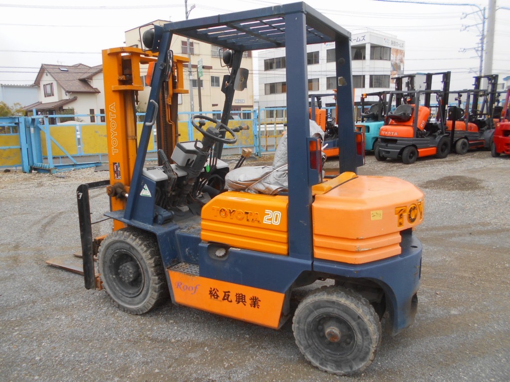 Xe nâng dầu 2 tấn TOYOTA 5FD20 số sàn, dịch giá – Giá rẻ, Nhập khẩu từ Nhật Bản