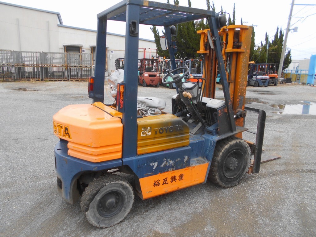 Xe nâng dầu 2 tấn TOYOTA 5FD20 số sàn, dịch giá – Giá rẻ, Nhập khẩu từ Nhật Bản