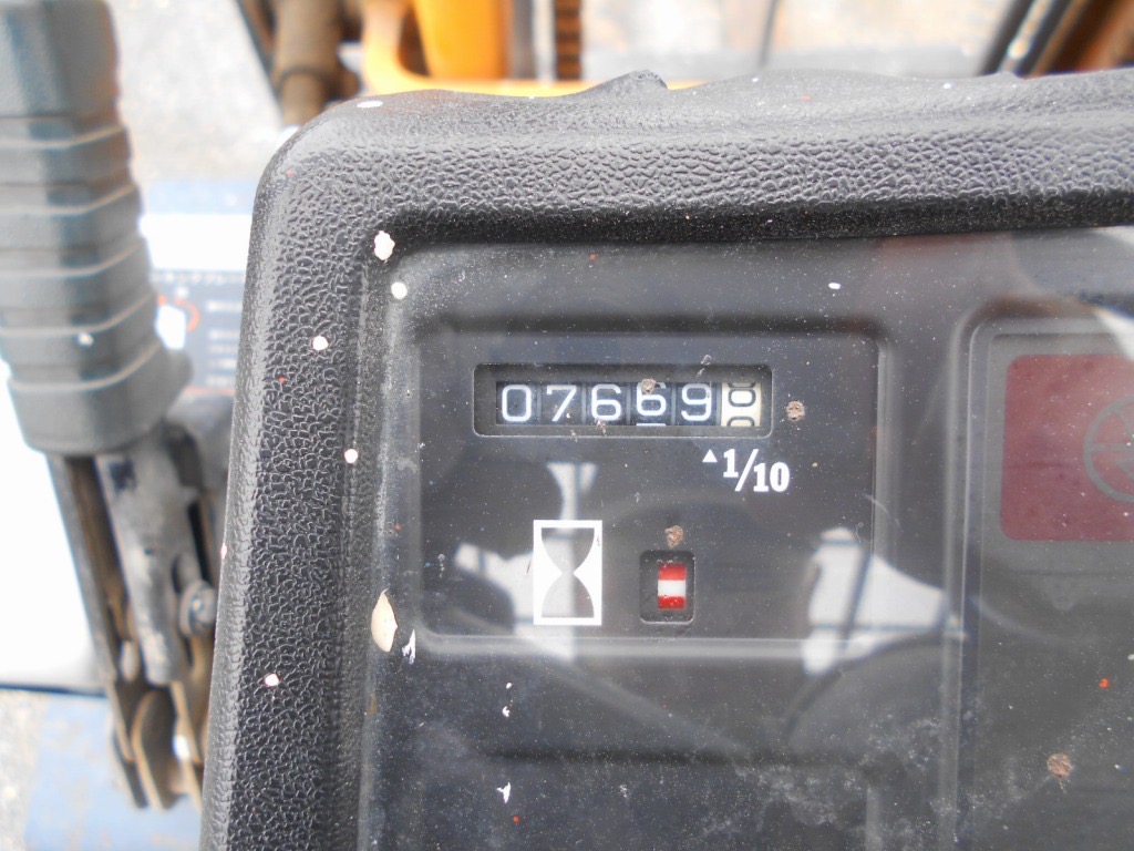 Xe nâng dầu 2 tấn TOYOTA 5FD20 số sàn, dịch giá – Giá rẻ, Nhập khẩu từ Nhật Bản