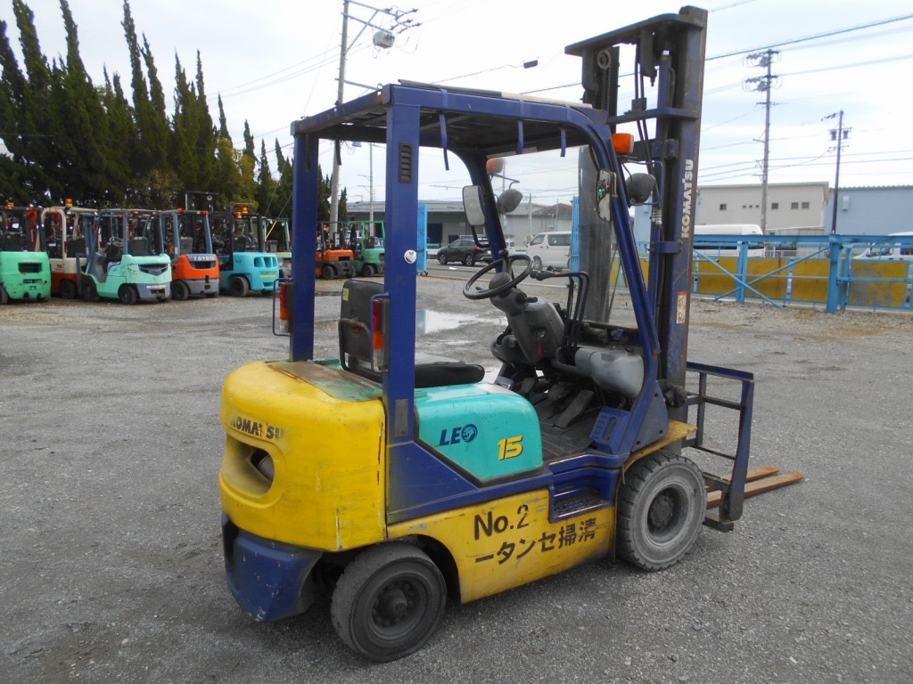 Xe nâng dầu 1,5 tấn KOMATSU FD15T-16 – Tháp nâng 4 mét, gật gù – Nhập khẩu Nhật Bản – Giá tốt nhất!