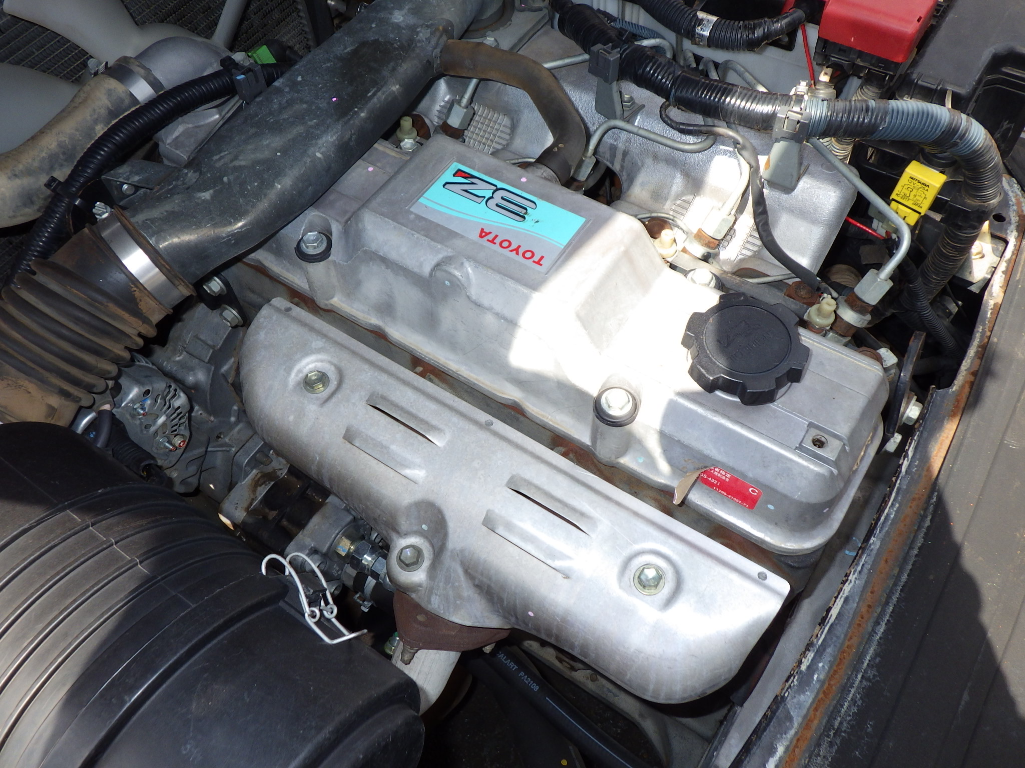 Xe nâng dầu 2,5 tấn TOYOTA 52-8FD25 số tự động gật gù động cơ 3Z