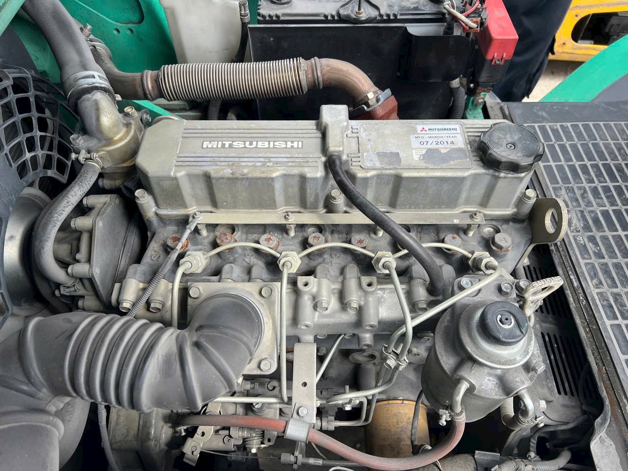 Xe nâng 3,5 tấn số sàn Mitsubishi FD35AD dịch giá đời 2014 siêu đẹp