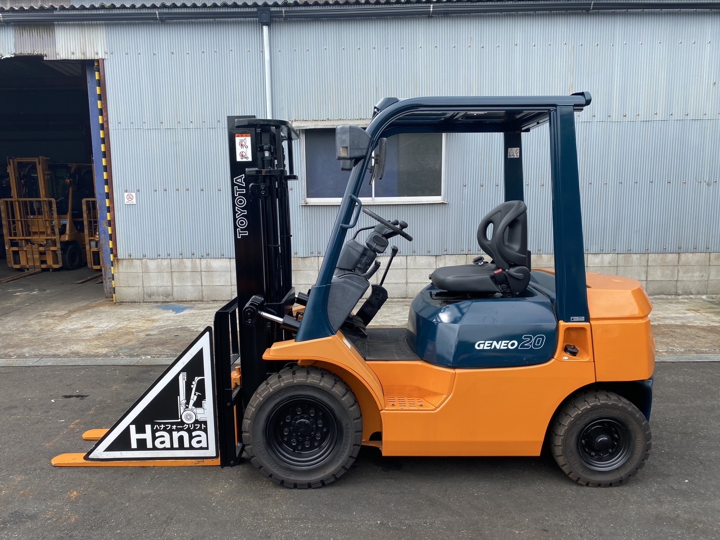 Xe nâng dầu 2 tấn TOYOTA 7FD20 số sàn nhập khẩu từ Nhật giá rẻ