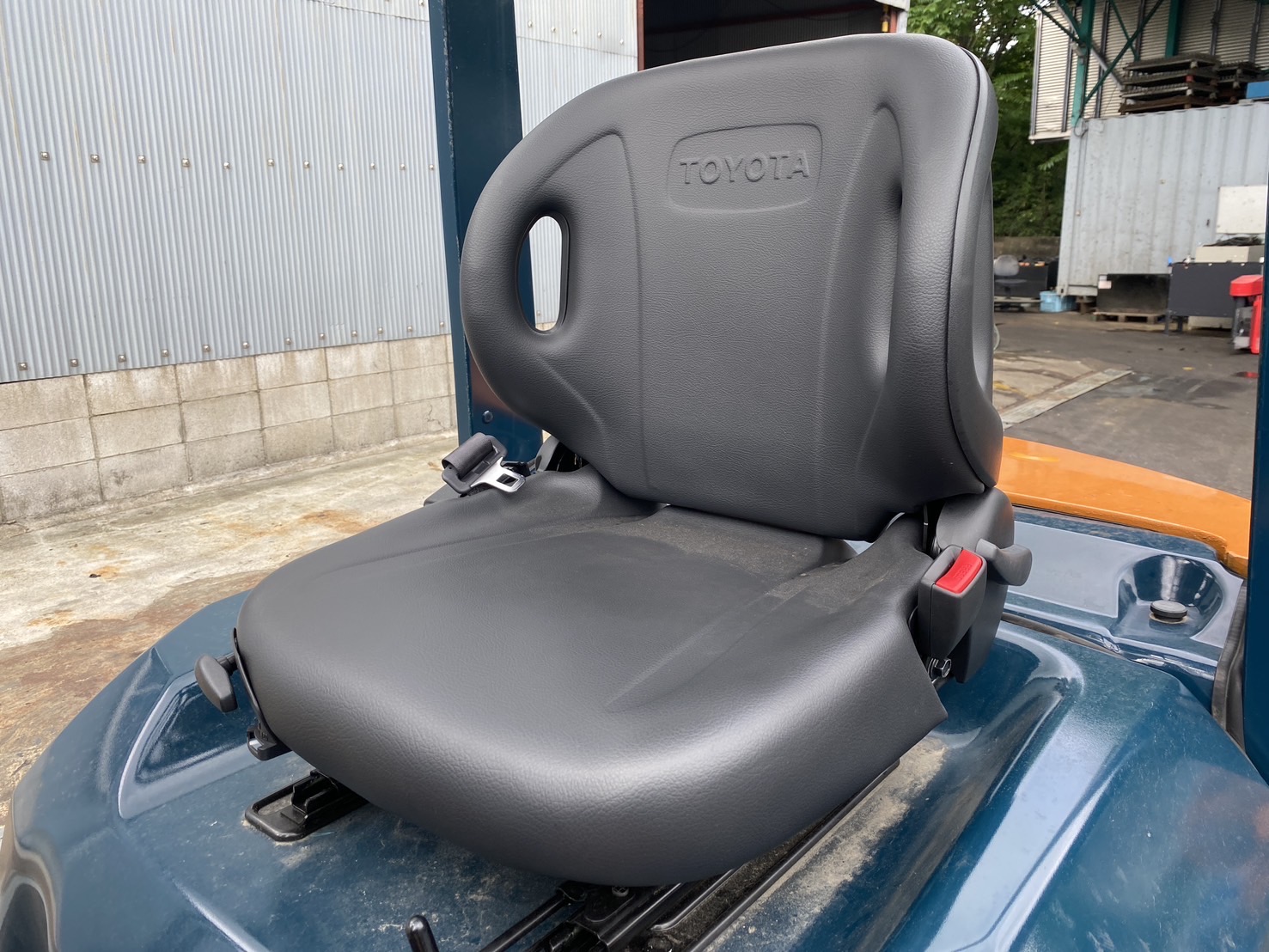 Xe nâng dầu 2 tấn TOYOTA 7FD20 số sàn nhập khẩu từ Nhật giá rẻ