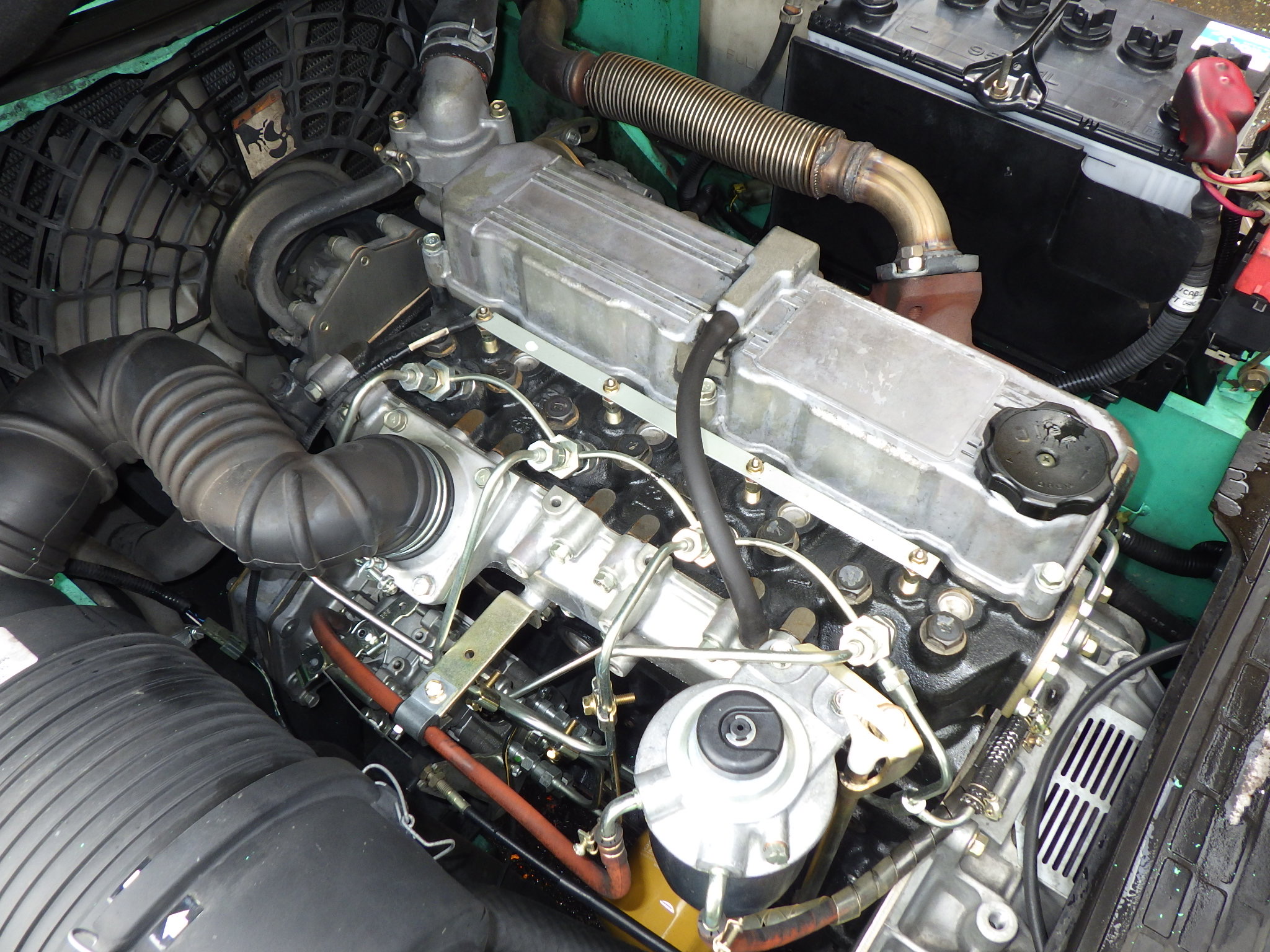 Xe nâng dầu 3 tấn MITSUBISHI FD30T Số tự động, dịch càng sản xuất năm 2007