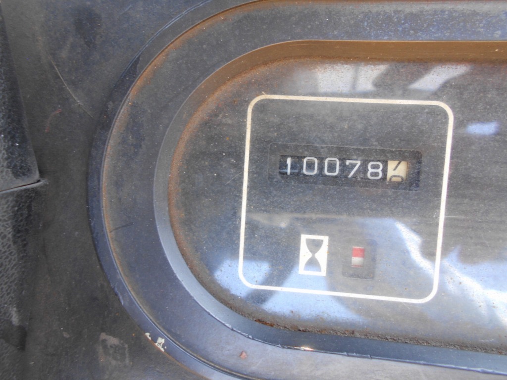 Xe nâng dầu 2,5 tấn SUMITOMO 11-FD25PVIXA số tự động, mâm xoay cực đẹp nhập Nhật