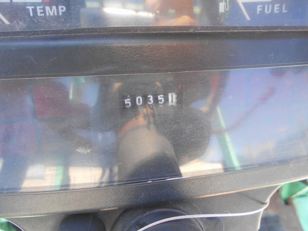 Xe nâng dầu 2,5 tấn MITSUBISHI FD25 số sàn, gật gù, lốp kép giá rẻ Nhập Nhật