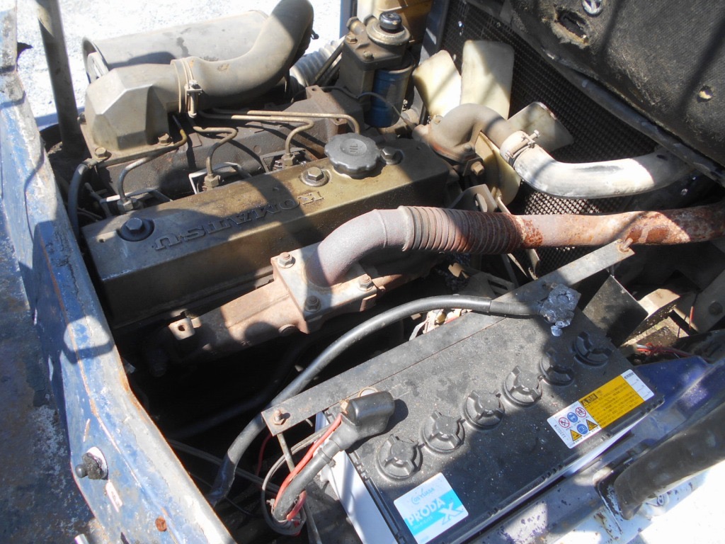 Xe nâng dầu 2 tấn Komatsu FD20-11 số tự động Nhập Nhật giá rẻ