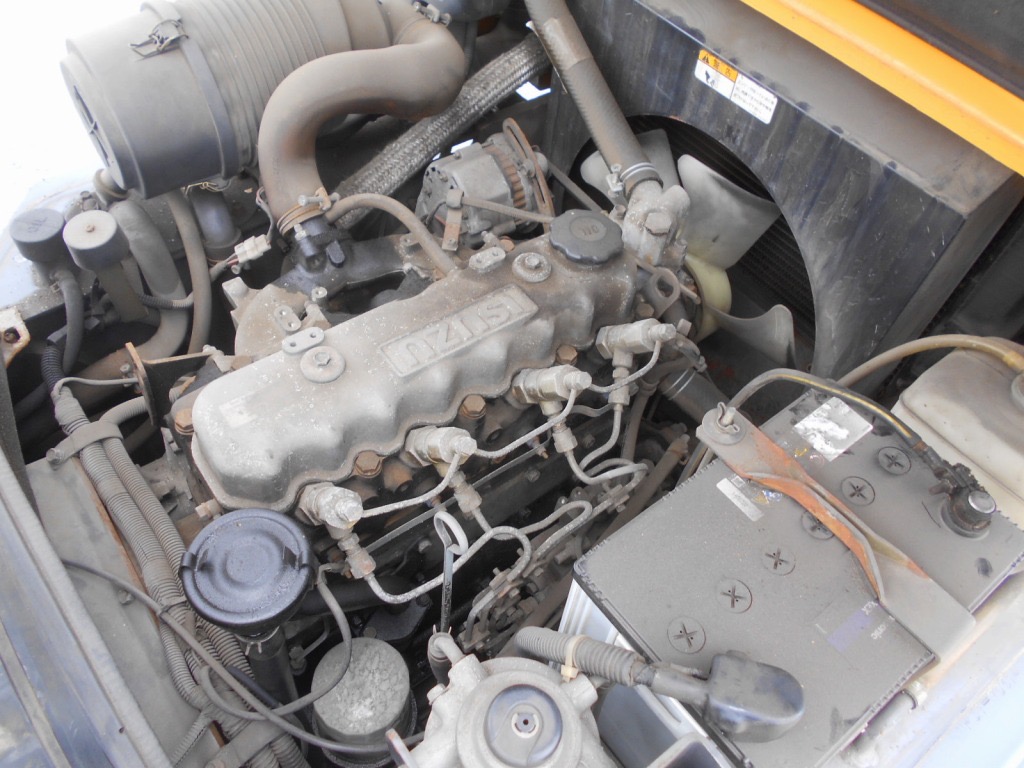 Xe nâng dầu 2,5 tấn TCM FD25Z5 số sàn, dịch giá nâng cao 4 m nhập Nhật