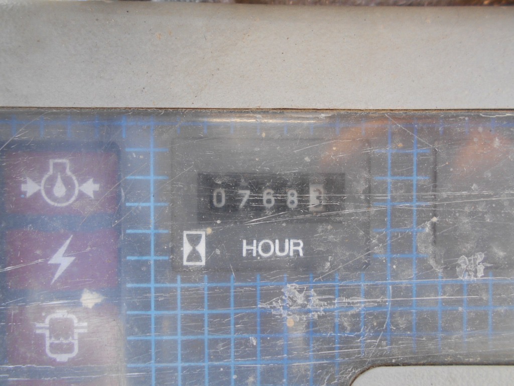 Xe nâng dầu 2 tấn Komatsu FD20-11 số sàn, mâm xoay Nhập Nhật giá rẻ