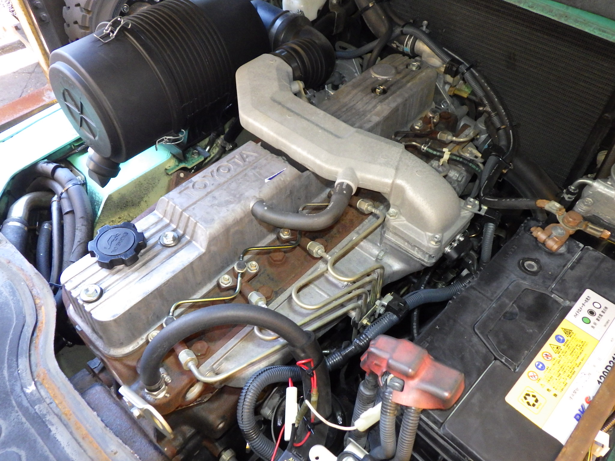 Xe nâng dầu 3,5 tấn TOYOTA 7FD35, dịch càng, tháp nâng cao 4m, sản xuất 2005