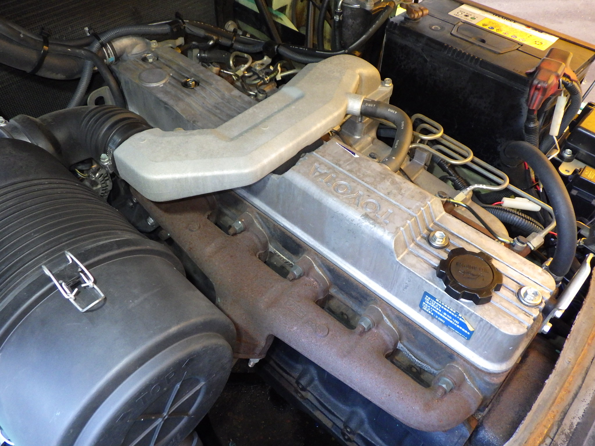 Xe nâng dầu 3,5 tấn TOYOTA 7FD35, dịch càng, tháp nâng cao 4m, sản xuất 2005