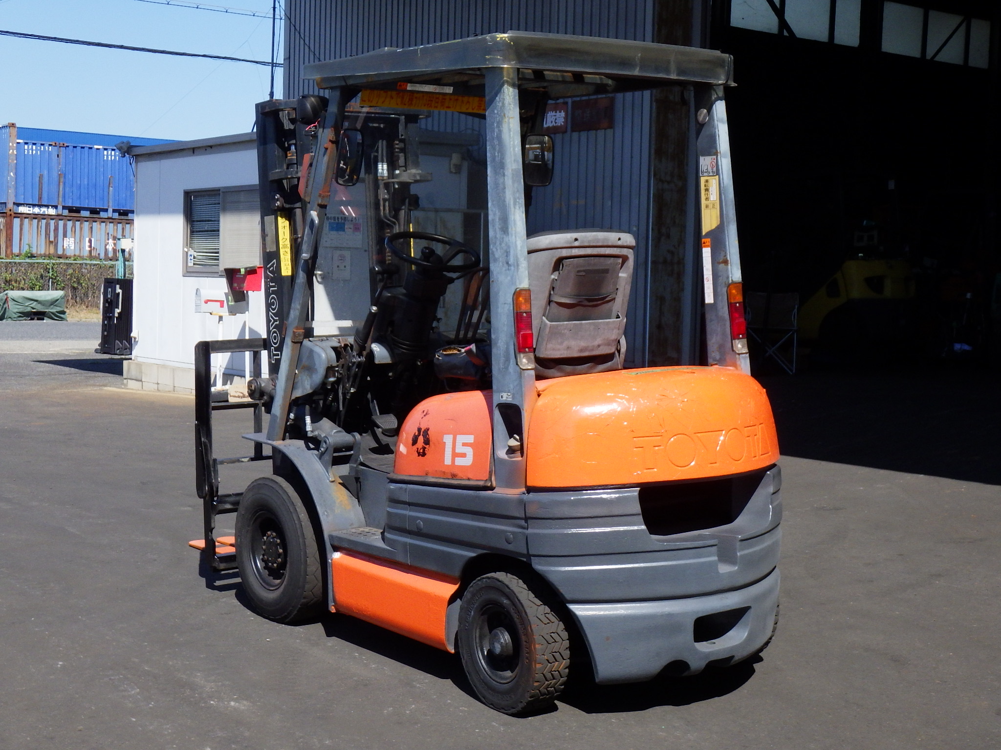 Xe nâng dầu 1,5 tấn TOYOTA 6FD15 số tự động, gật gù nhập Nhật