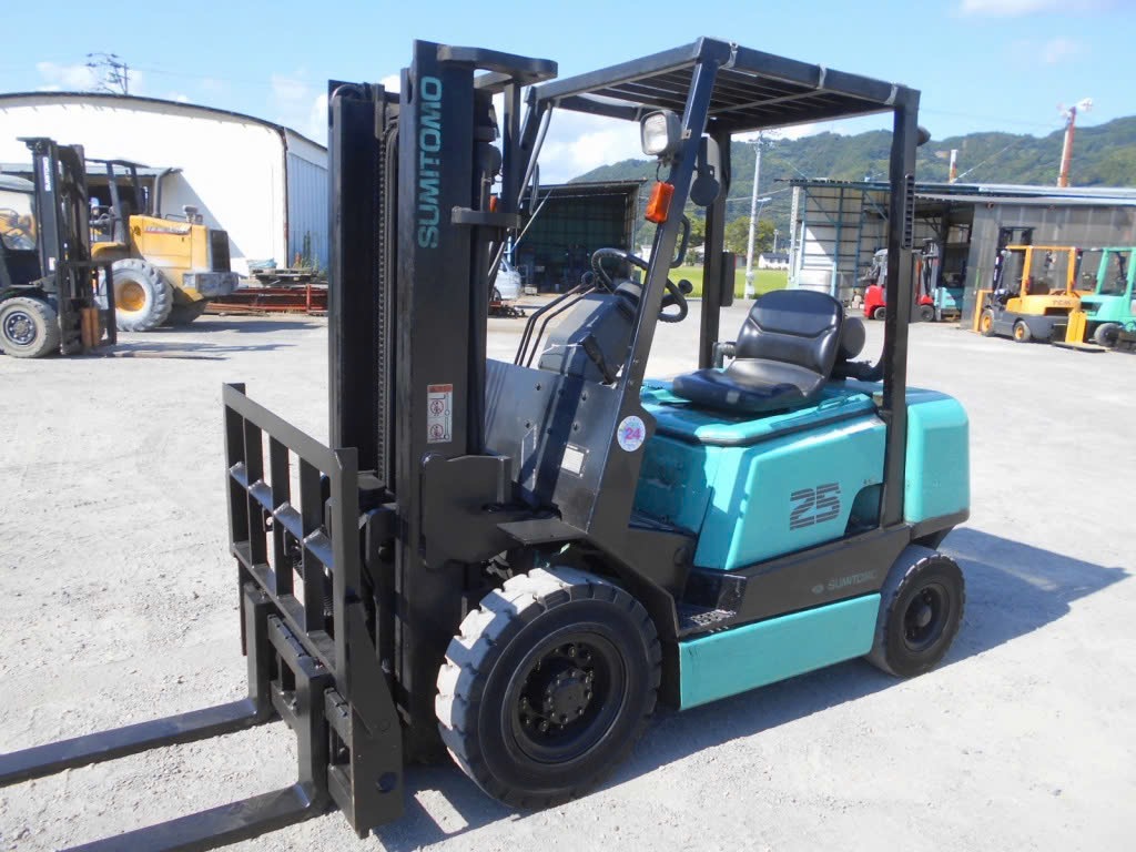 Xe nâng dầu 2,5 tấn SUMITOMO 11-FD25PVIIXA số tự động, gật gù cực đẹp nhập Nhật