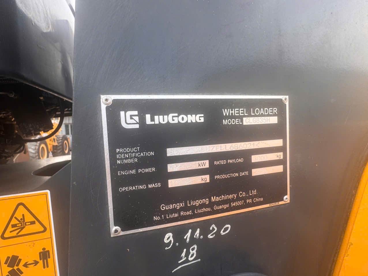 Xúc lật cũ LIUGONG 835H–Gầu 2,3 khối–Đời 2020 Máy hoạt động ít, như mới
