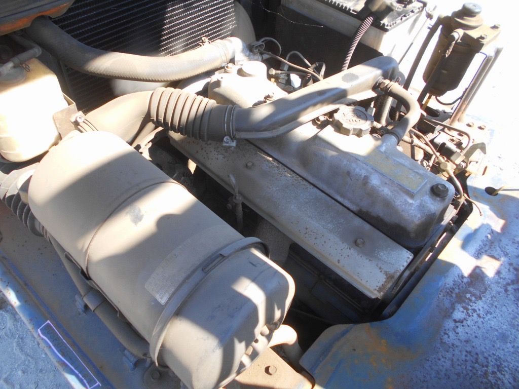 Xe nâng dầu 2,5 tấn TOYOTA 5FD25 số sàn, gật gù (lật đổ) giá rẻ