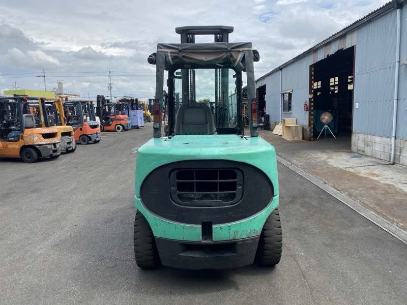 Xe nâng dầu 4,5 tấn MITSUBISHI FD45T dịch càng nâng cao 4m Nhật bãi