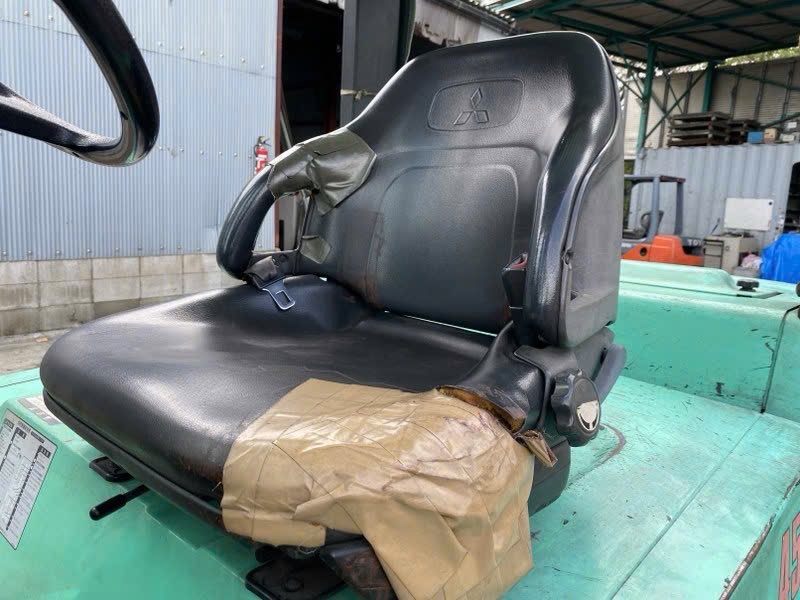 Xe nâng dầu 4,5 tấn MITSUBISHI FD45T dịch càng nâng cao 4m Nhật bãi