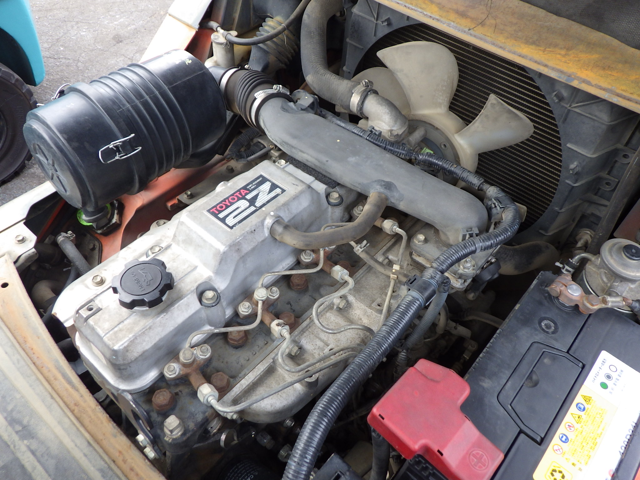 Xe nâng dầu 3 tấn TOYOTA 8FD30 số sàn, gật gù , nâng cao 4 m nhập Nhật