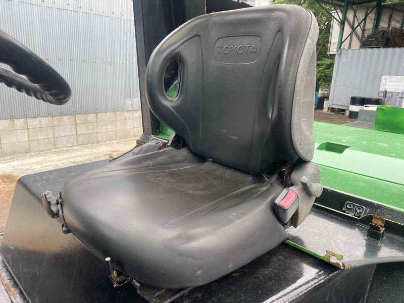 Xe nâng dầu 6 tấn TOYOTA 5FD60 dịch càng sản xuất 2008