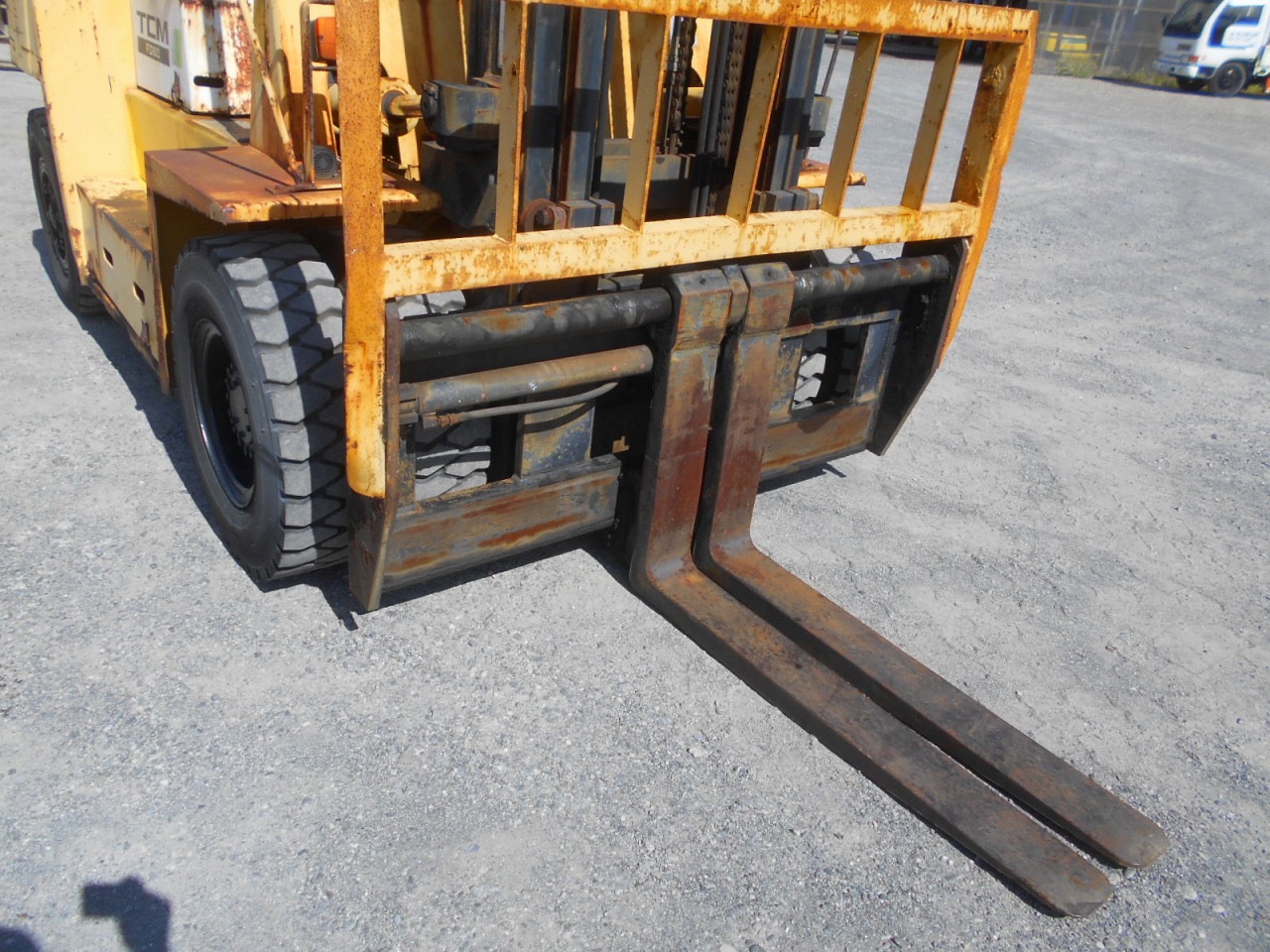 Xe nâng 6 tấn TCM FD60Z7 số tự động, dịch càng nhập khẩu từ Nhật Bản