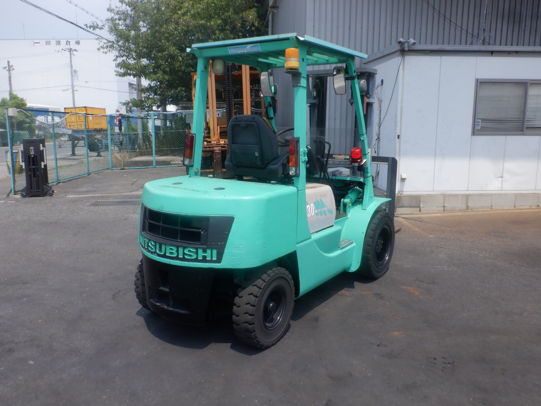 Bán Xe Nâng Cũ 3 Tấn Mitsubishi FD30 Số Sàn -Giá Tốt Nhất