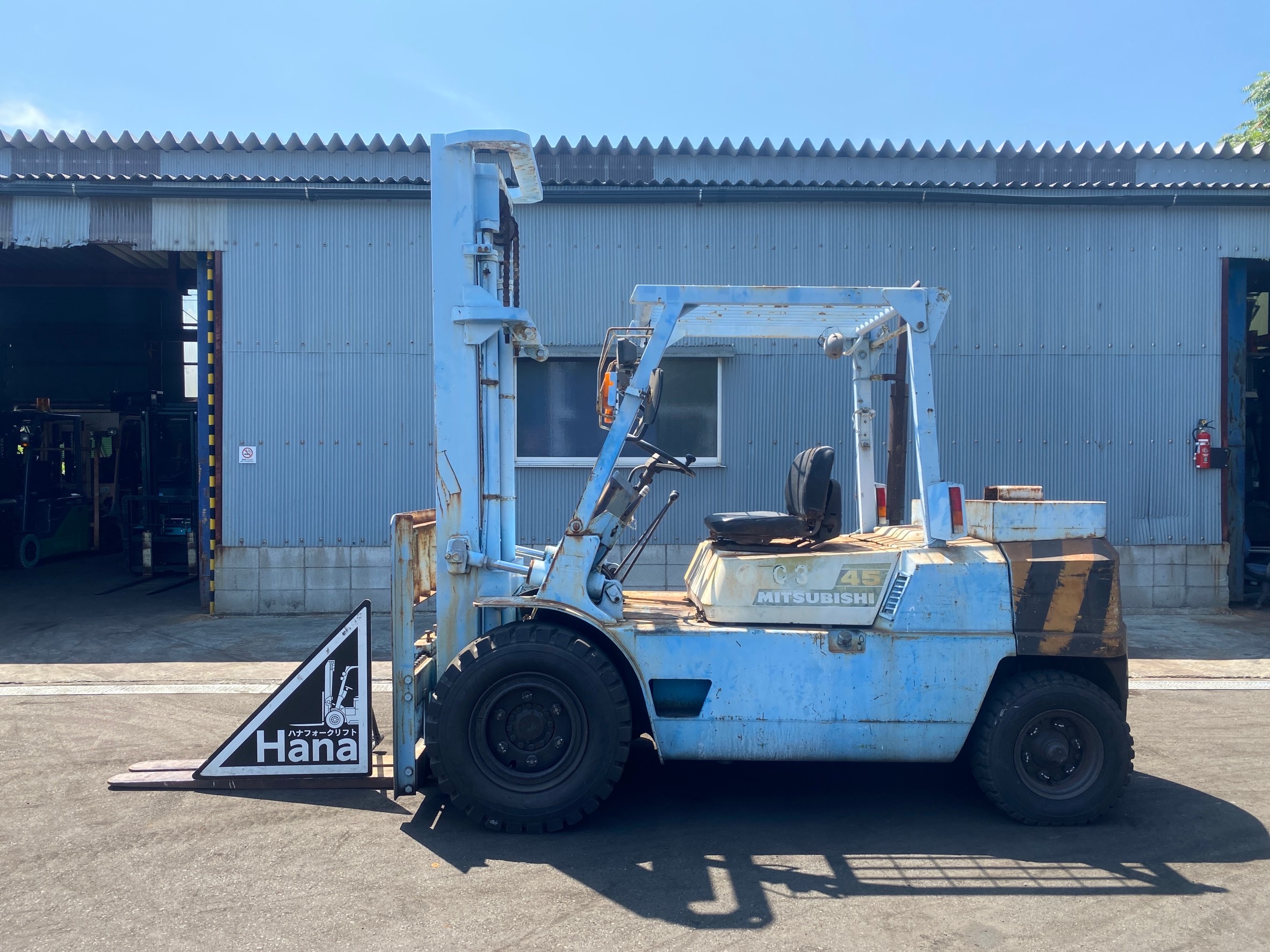 Xe nâng 4,5 tấn giá rẻ MITSUBISHI FD45 số sàn tháp 4m Nhật bãi