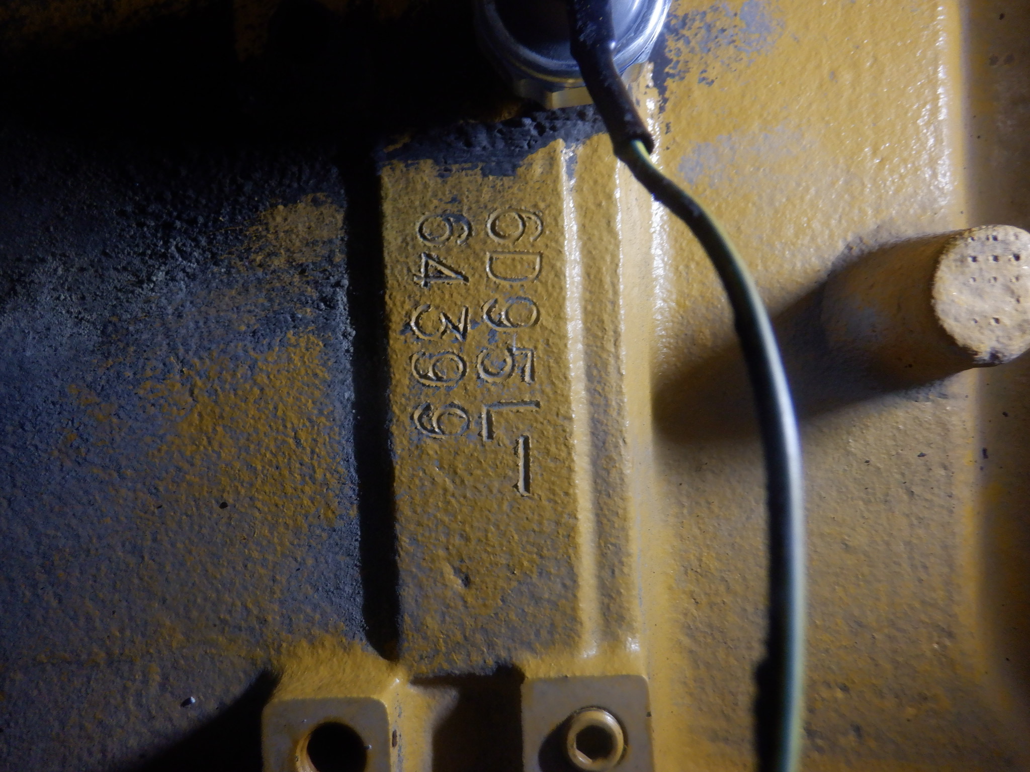 Xe nâng 3,5 tấn  Komatsu FD35-4 số tự động, dịch giá, lốp kép siêu đẹp