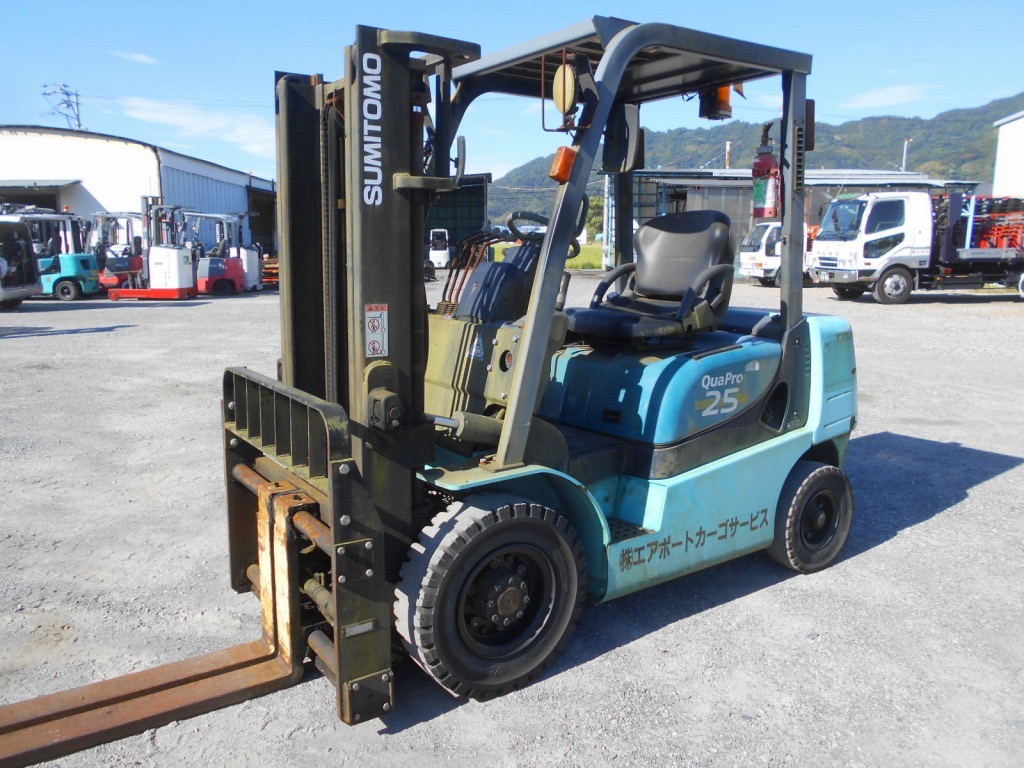Xe nâng Nhật bãi 2,5 tấn Sumitomo dịch càng đời 2014, chạy lướt