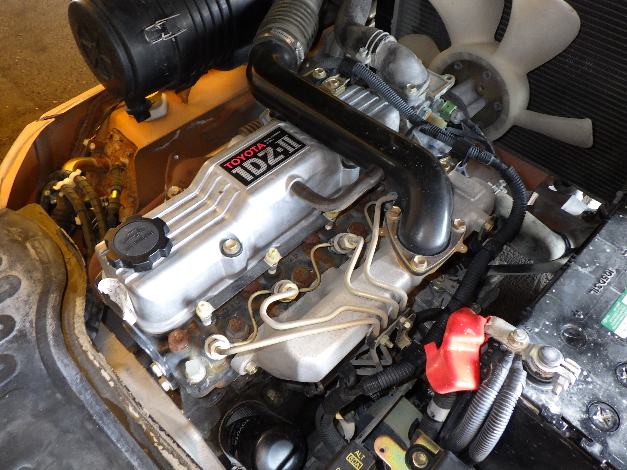 Xe nâng 2,5 tấn số sàn Toyota 7FD25 Nhập Nhật, xe đẹp, hoạt động ít giờ