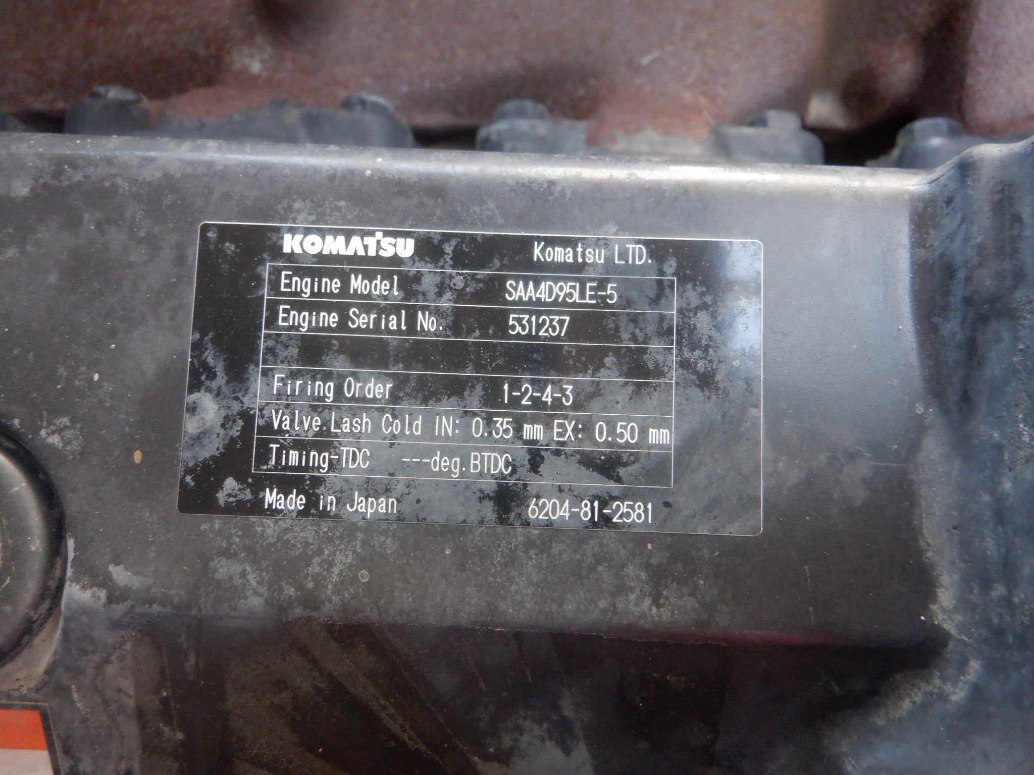 Xe nâng 3,5 tấn KOMATSU FD35T-10 đời 2012 dịch giá Nhật bãi