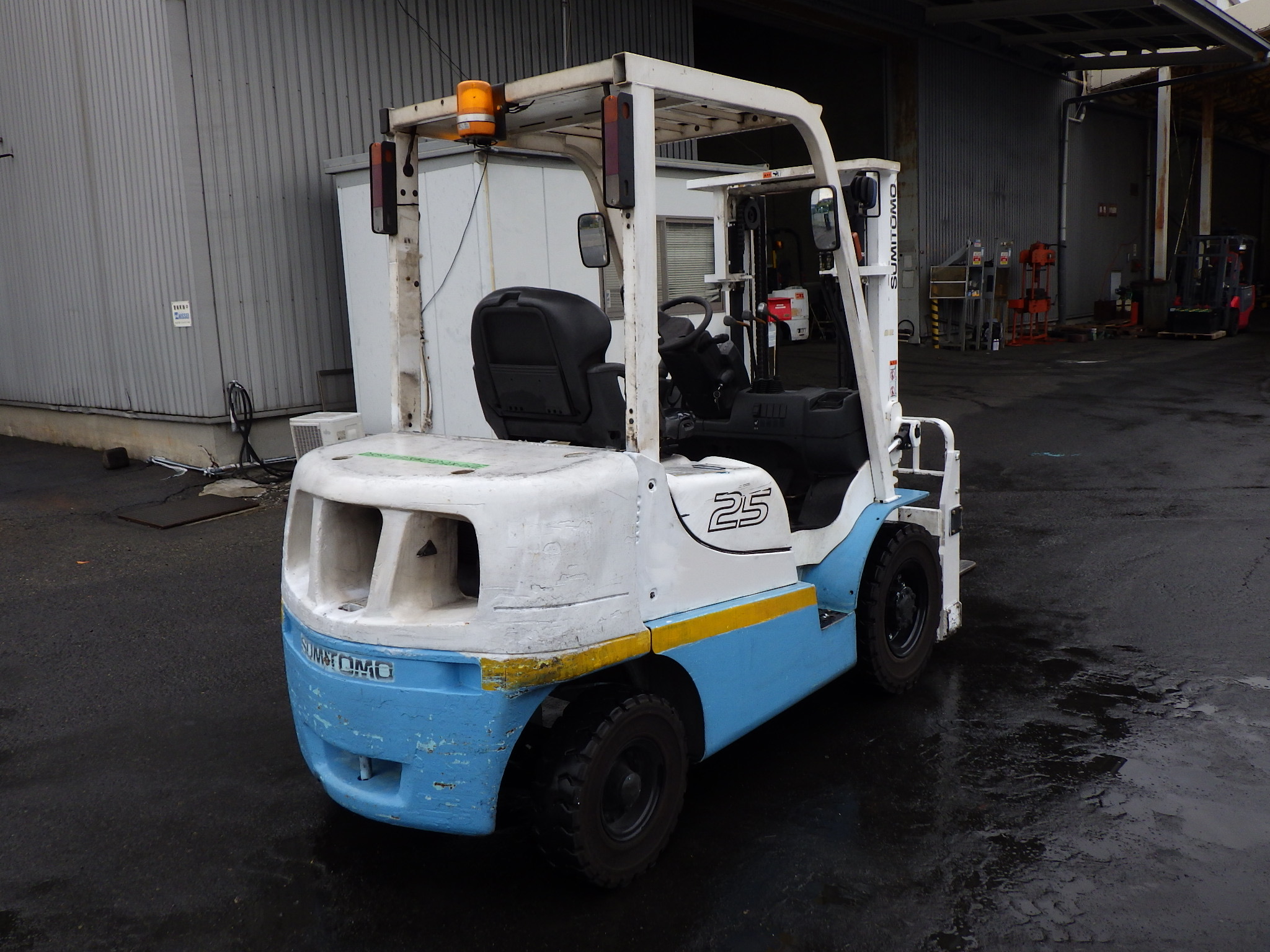 Xe nâng Nhật bãi 2,5 tấn SUMITOMO 11FD25PAXI92D dịch càng đời 2013