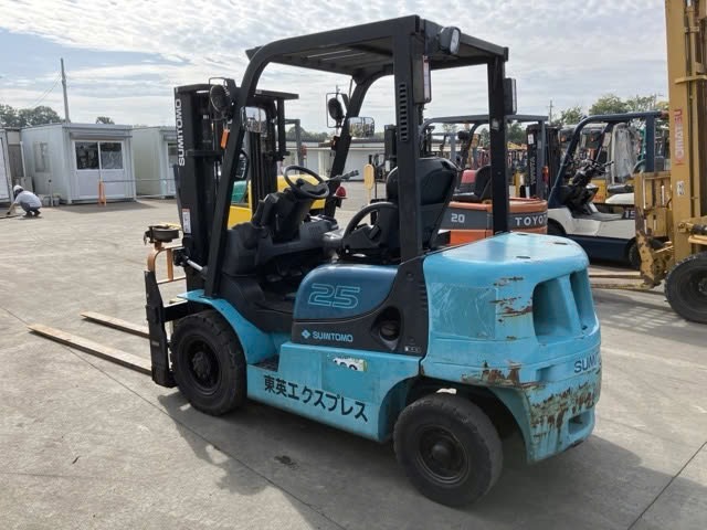 Xe nâng 2.5 tấn SUMITOMO 11FD25PAXI98D số tự động, dịch càng đời cao