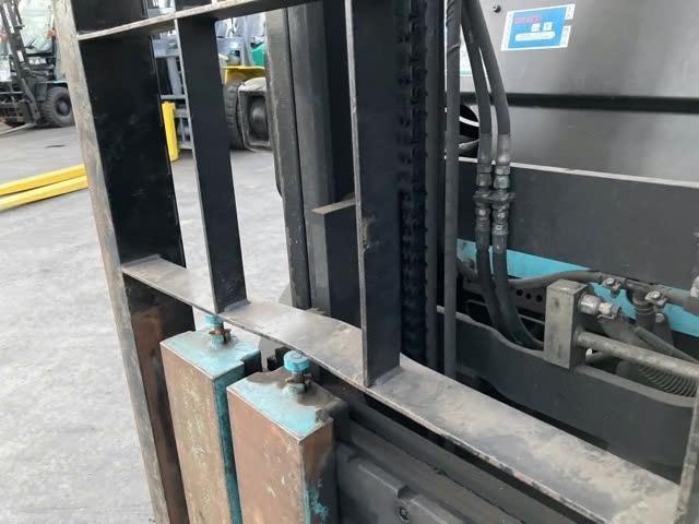 Xe nâng 3.5 tấn SUMITOMO 13FD35PAXI98 số tự động, nâng cao 5m dịch giá, đời 2013