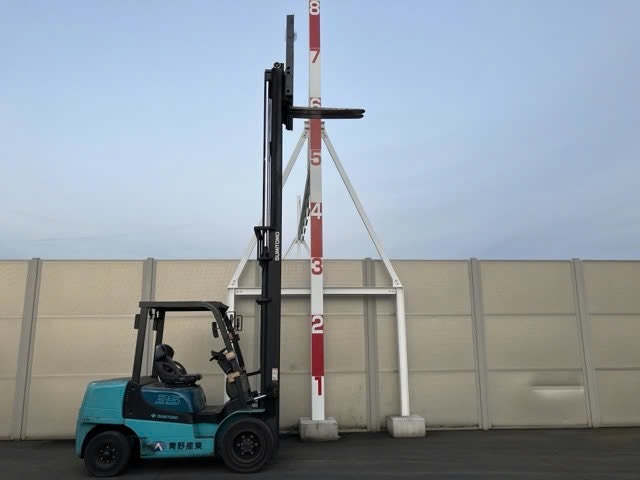 Xe nâng 3.5 tấn SUMITOMO 13FD35PAXI98 số tự động, nâng cao 5m dịch giá, đời 2013