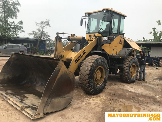 Bán xúc lật SDLG 936 cũ gầu 2,2 m3 năm 2017 giá tốt