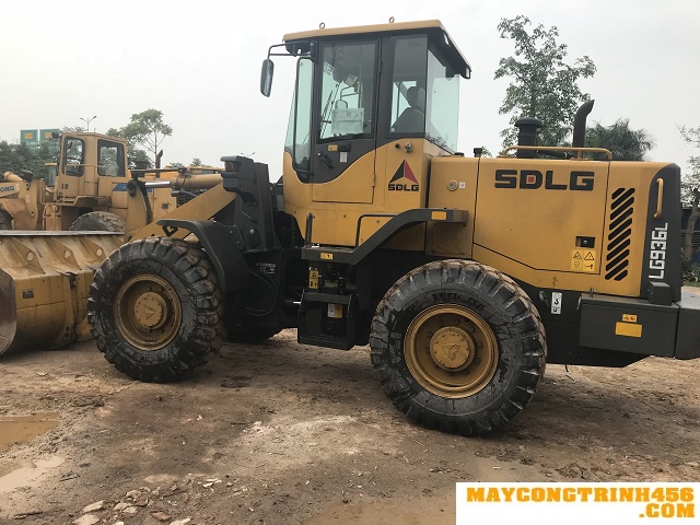 Bán xúc lật SDLG 936 cũ gầu 2,2 m3 năm 2017 giá tốt