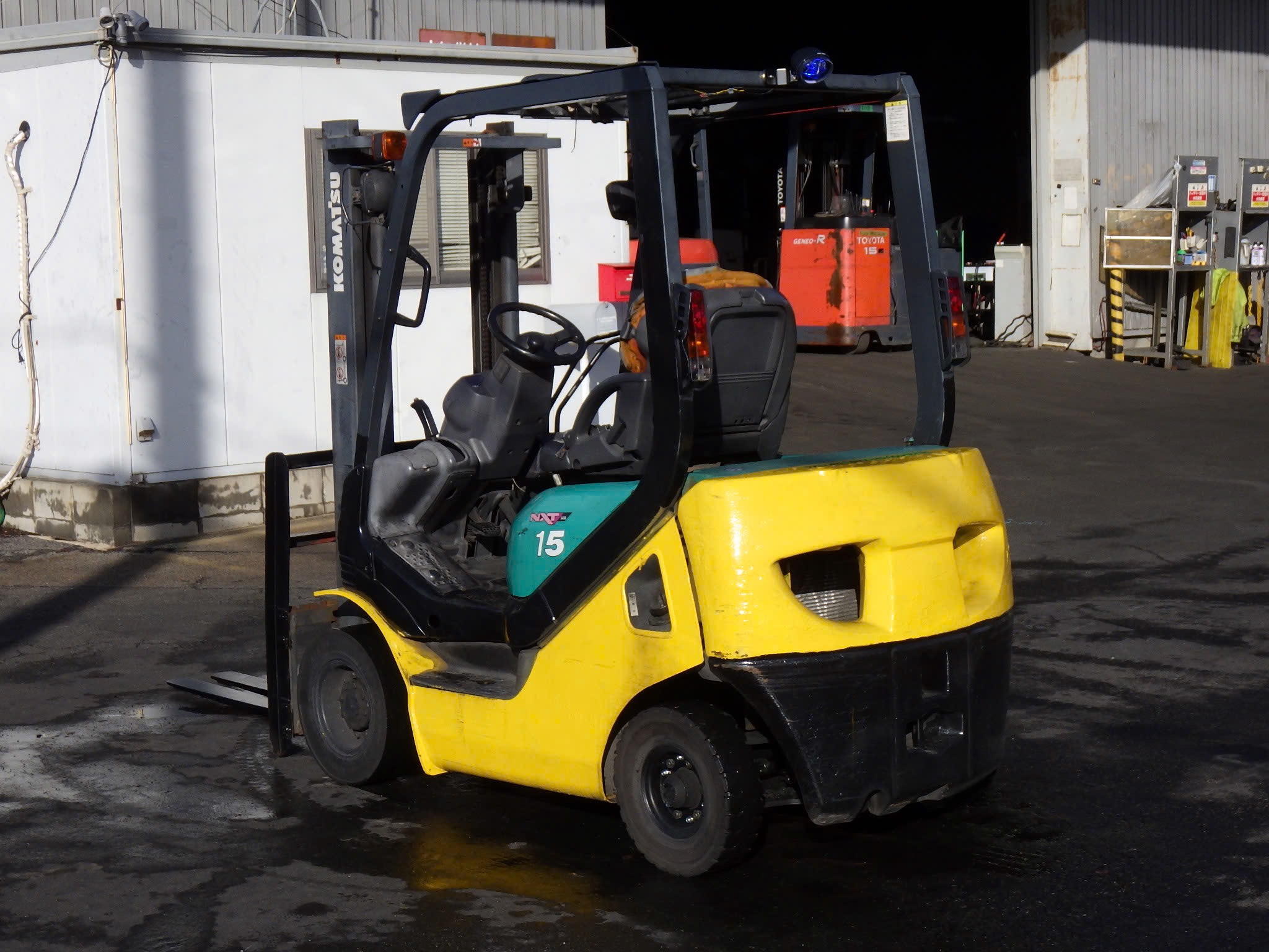 Xe nâng 1,5 tấn KOMATSU FD15C-20 Nhật bãi