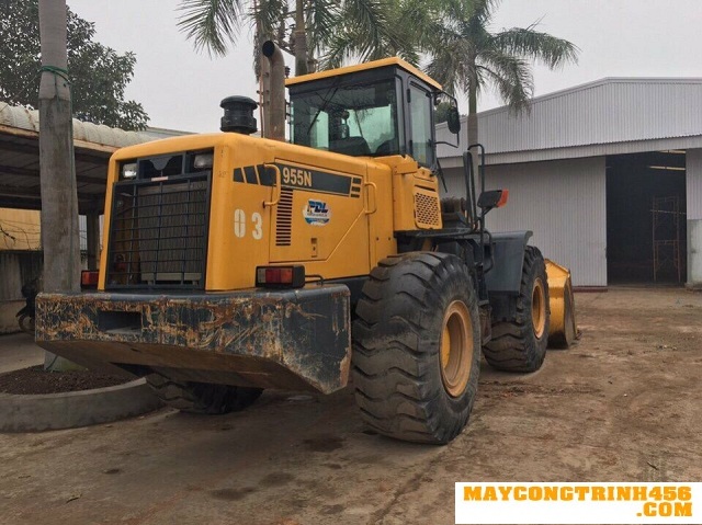 Bán xúc lật cũ gầu 3 m3 Changlin 955 năm 2013